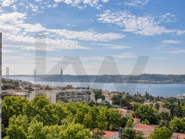 T3 com Vista Rio e Vista Cidade | Torres do Restelo 160m² Belém