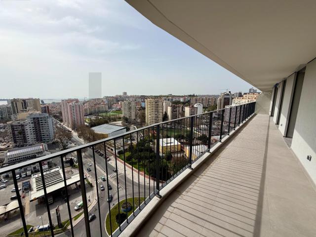 T3 com vista rio em Miraflores