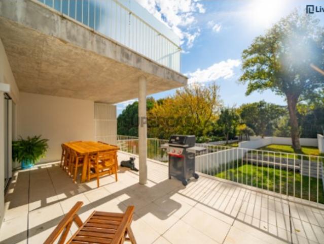 T3 como novo com terraço de 37m2