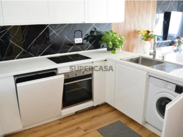 T3 Convertido em dois Apartamentos Independentes em Almada