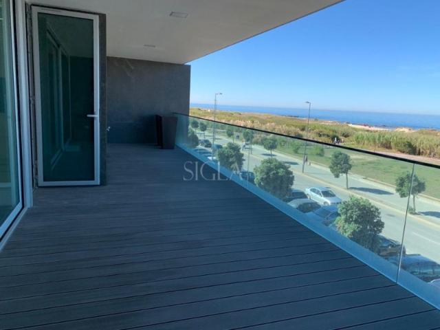 T3 Condominio de Luxo em frente ao mar