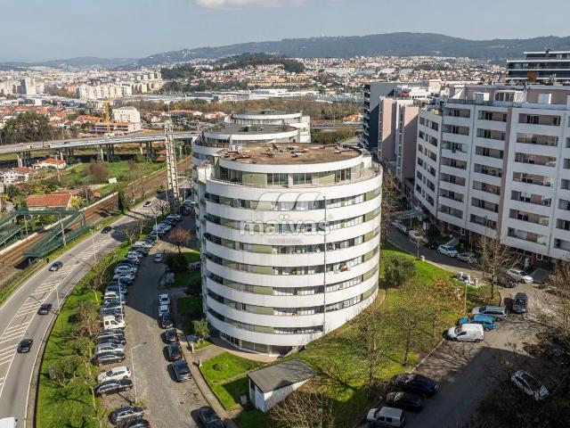 T3 Cobertura com Terraço Panorâmico