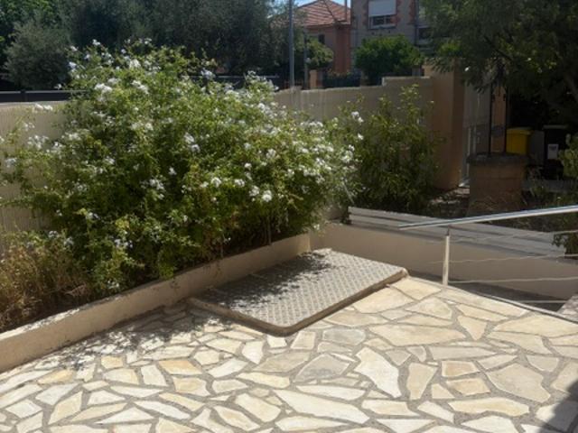 T3 dans Villa _Ste Marguerite 9ème