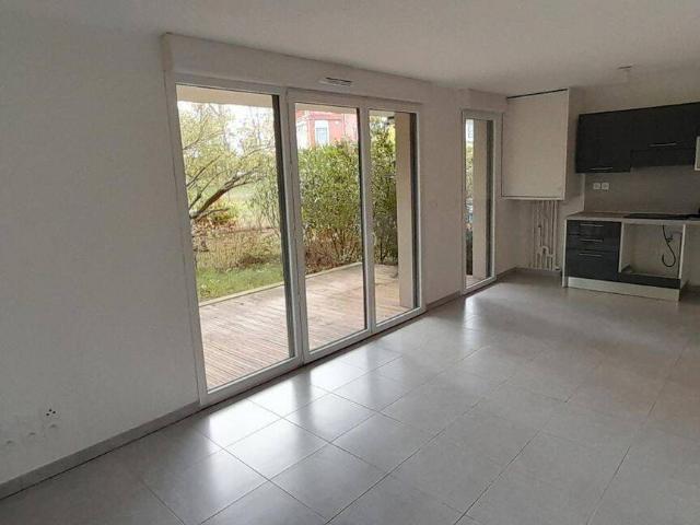 T3 de 59 m² avec jardin, terrasse et 2 parkings – Bruguières