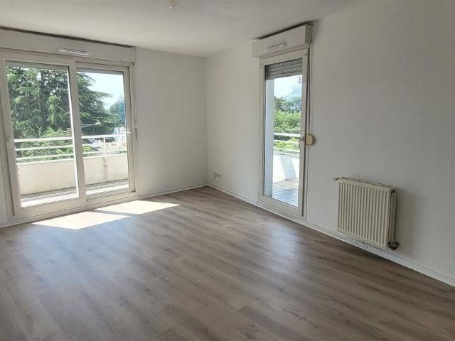 T3 de 67m² à Fontaines sur Saône + balcon de 12 m² + box de