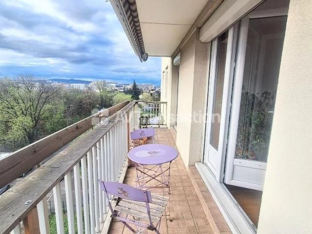 T3 DE 67M² BALCON GARAGE TRAM T3
