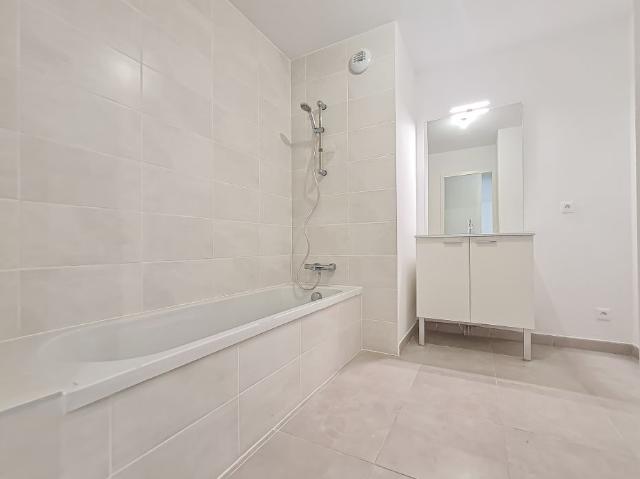 T3 DE 65.9 M² A LOUER TERRRASSE + JARDIN + PLACE DE PARKING EN S/SOL NOUVELLE RESIDENCE A MARNAZ