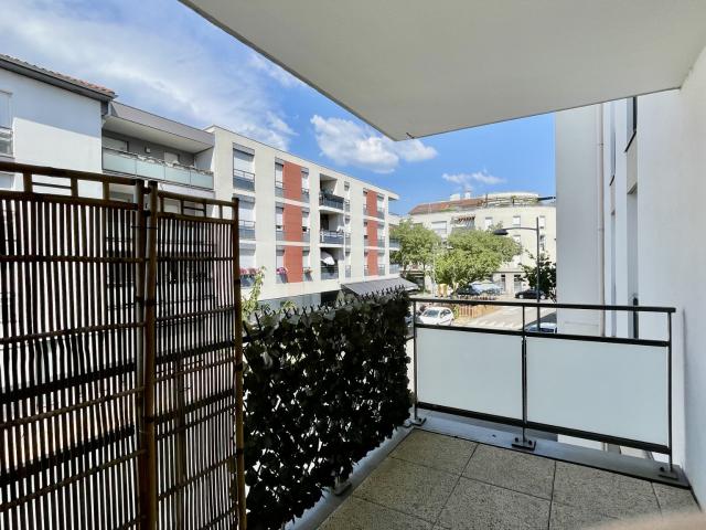 T3 de 69 m2 avec balcon et garage Résidence récente
