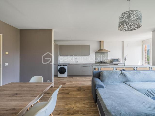 T3 de 71 m² avec terrasse plein sud, balcon et garage – Albens