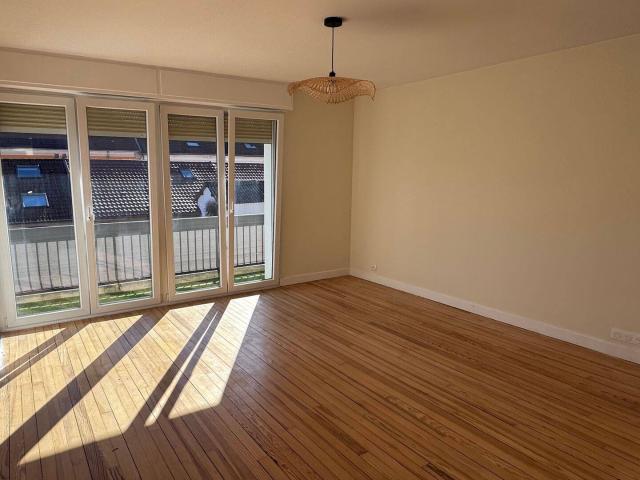 T3 de 91 m² plein sud, séjour de 35 m² et balcon de 13 m², centre ville de Belfort