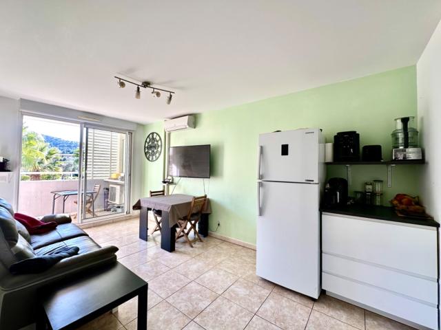 T3 de charme avec Terrasse et Box en sus – Marseille 9e, Tra. 47m² Marseille 9ème