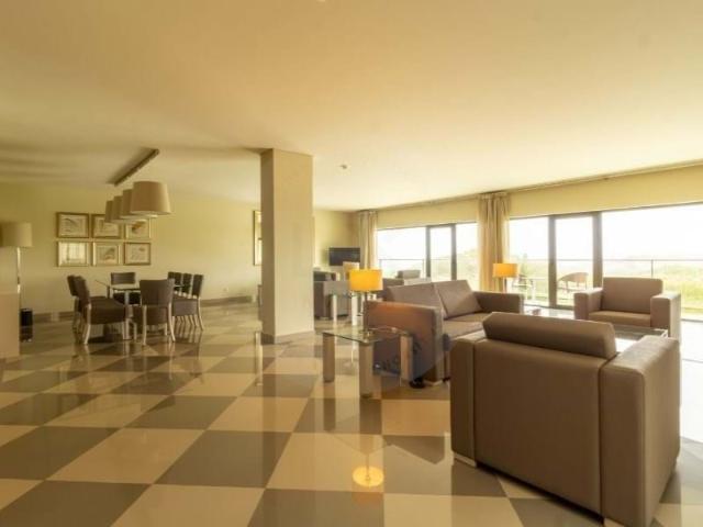 T3 de Luxo no Vila Galé Sintra | Condomínio com Piscina e Serviços de Hotelaria