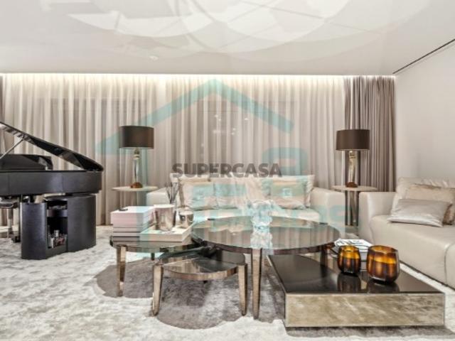 T3 de Luxo a Estrear Terraço e Garagem Av. República, Lx