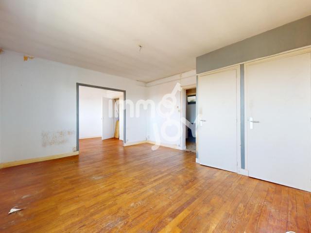 T3 dernier étage avec balcon Traversant et lumineux Auterive 85 000 €