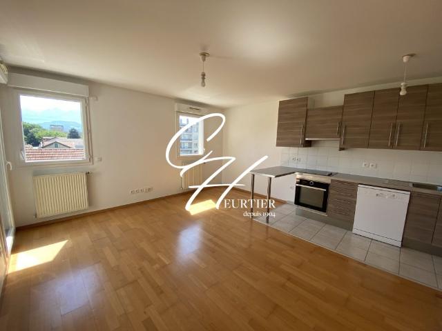SEYSSINET APPARTEMENT T3 GARAGE DOUBLE et TERRASSE