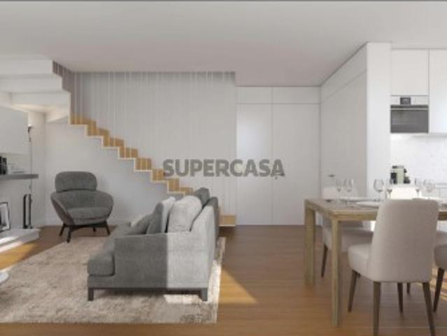 Apartamento T3 Duplex novo Rua Palmira Lisboa