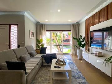 T3 Duplex com Garagem e Piscina | Condomínio Privado em Tomar