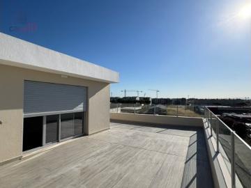 T3 duplex, com terraço, para arrendamento no Montijo