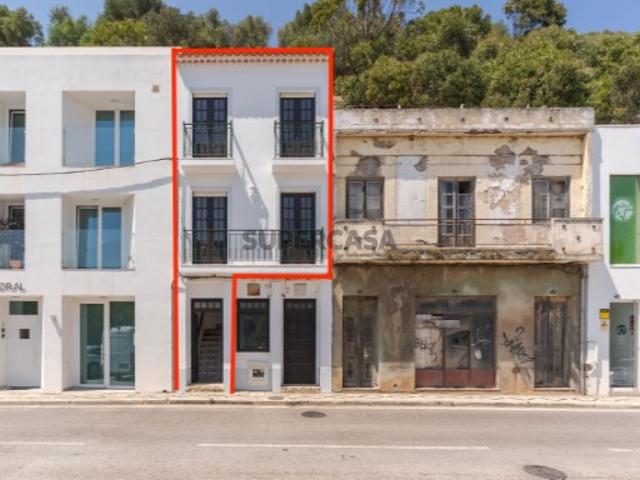 T3 Duplex com Terraços no Coração de Aljezur