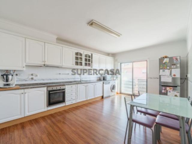 T3 Duplex com 2 Parqueamentos | Casal de Cambra