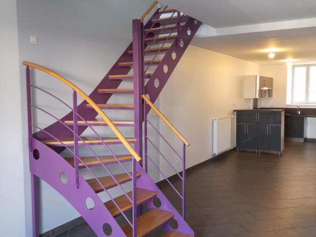 T3 DUPLEX CENTRE VILLE AMPLEPUIS