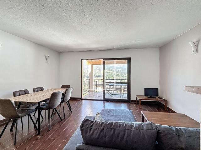 À vendre Duplex T3 meublé avec parking et espace bien être Résidence Château des Magnans à Jausiers