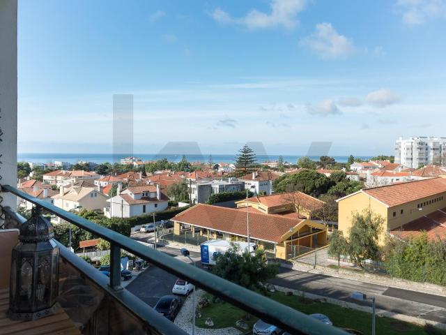 T3 duplex em São Joao Estoril, com vista Mar