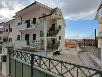 T3 Duplex em Urbanização Quinta das Heras
