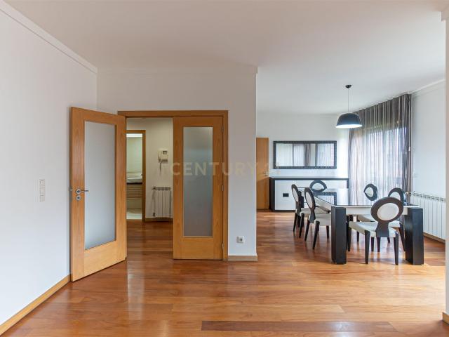 T3 Duplex junto ao Hospital de São João 144m² Paranhos