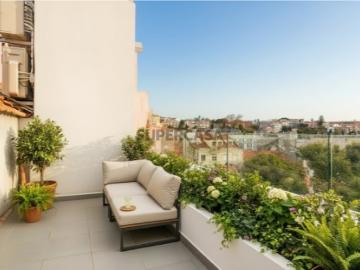 T3 Duplex Novo com Terraço junto à Praça da Alegria | Lisboa