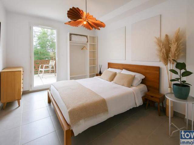 T3 DUPLEX RECENT AVEC GRAND GARAGE