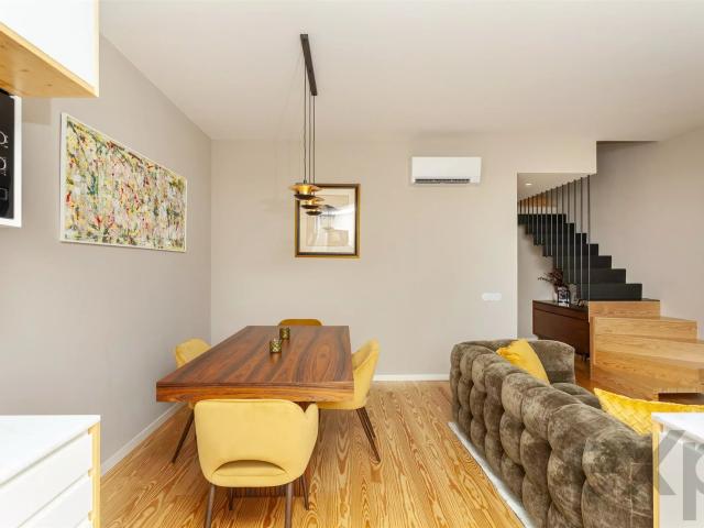 Duplex T3 reabilitado na Boavista — a dois minutos da Casa d. 102m² Lordelo do Ouro e Massarelos