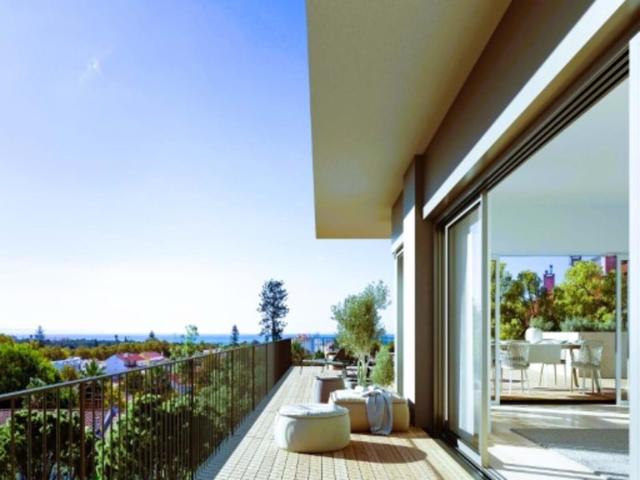 T3 em Condomínio Privado c/ Jardim e Piscina I Carcavelos 204m² Carcavelos e parede
