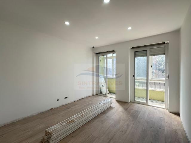 T3 em remodelação com Suite e Excelentes Áreas no Centro da Mina de Água