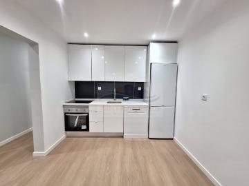 T3 em remodelação total com logradouro Falagueira