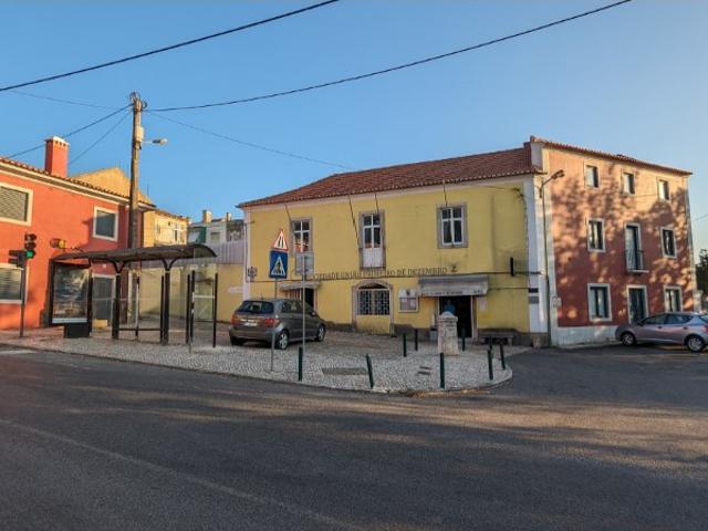 T3 em Rio de Mouro, Sintra investimento, a recuperar