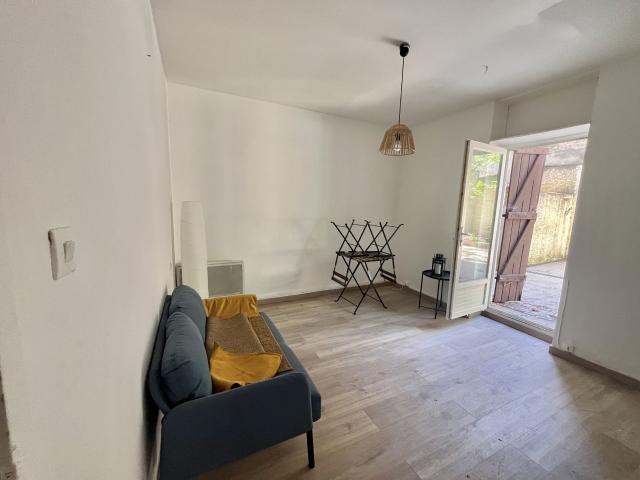 T3 en duplex centre ville avec cour