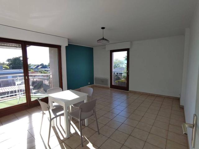 T3 en duplex avec vue exceptionnelle sur le lac Léman – Corzent