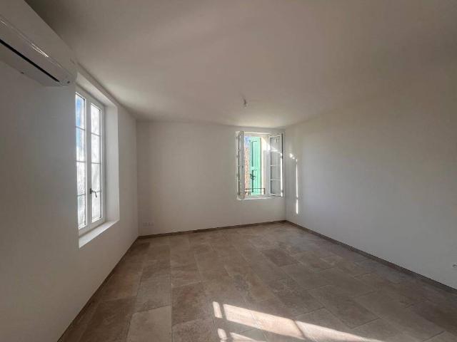 T3 entièrement rénové – 61 m² – Parking privatif – Riez