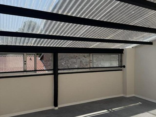 T3 ENTIEREMENT RENOVER AVEC TERRASSE