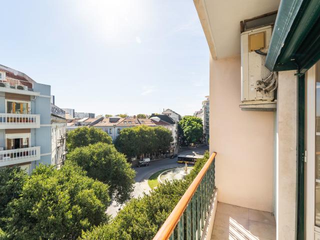 T3 equipado ar condicionado varanda na Rua Pascoal de Melo 110m2