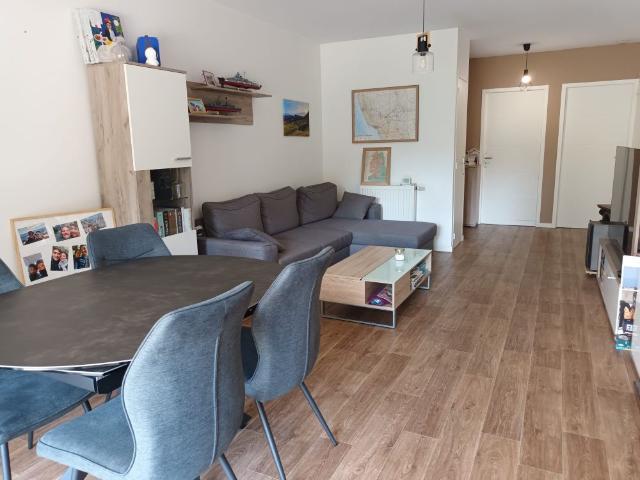 T3 FONTAINES SUR SAONE AVEC BALCON ET GARAGE