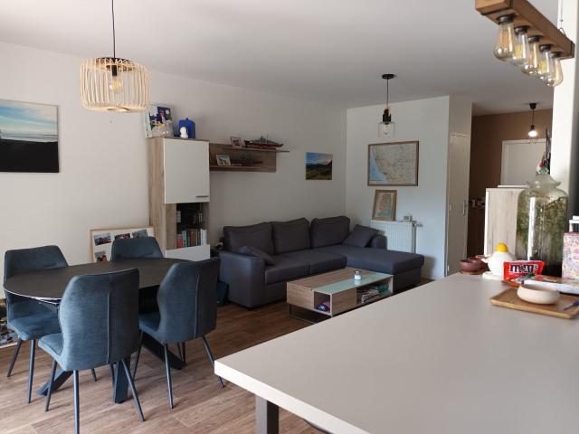 T3 FONTAINES SUR SAONE AVEC BALCON ET GARAGE