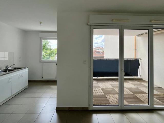 T3 Irigny le haut Balcon et Parking
