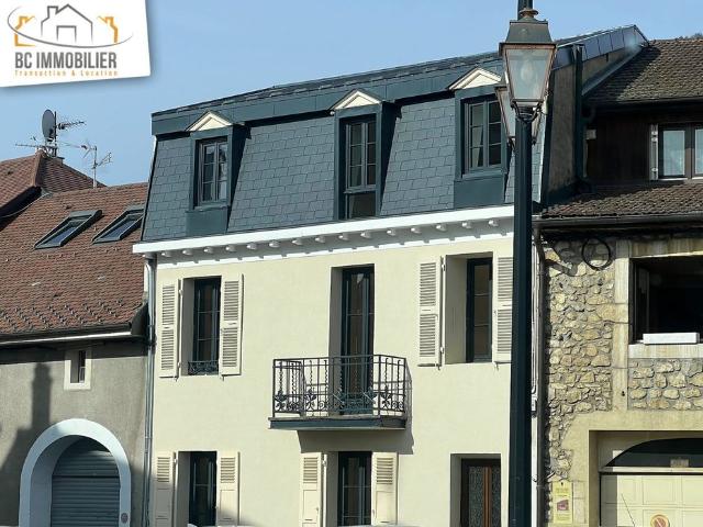T3 Joliment rénové avec le cachet de l'ancien