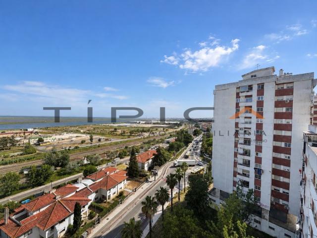 T3 Luminoso e Mobilado na Póvoa de Santa Iria Excelente Localização