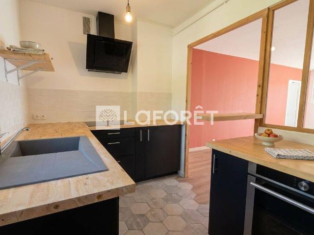 T3 lumineux Vue mer Secteur Fort Rouge Toulon