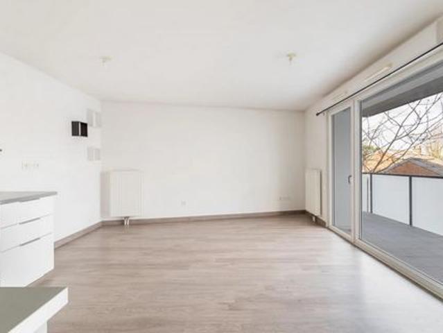 T3 lumineux avec balcon, 2 parkings et cave
