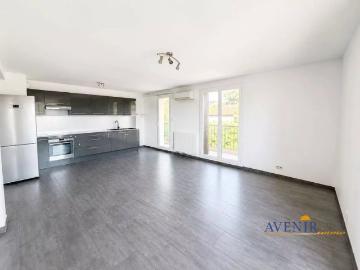 T3 lumineux dans une résidence sécurisée & calme balcons + cav