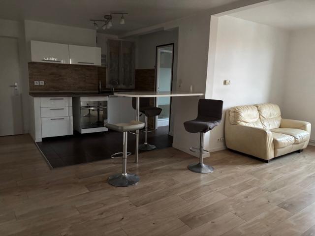 T3 lumineux de 55 m2 avec balcon Dernier étage Marseille